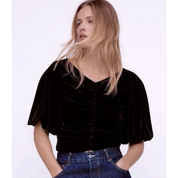 Zara Corie Black Velvet Top XS Puff Sleeve Button Detail Cropped Bloggers Fave - Picture 3 of 15